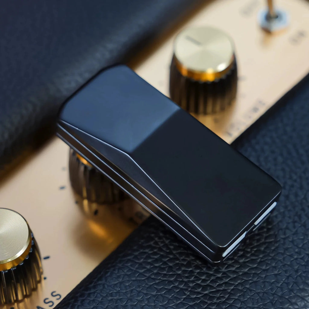 THE CYBER fidget slider in black zinc alloy