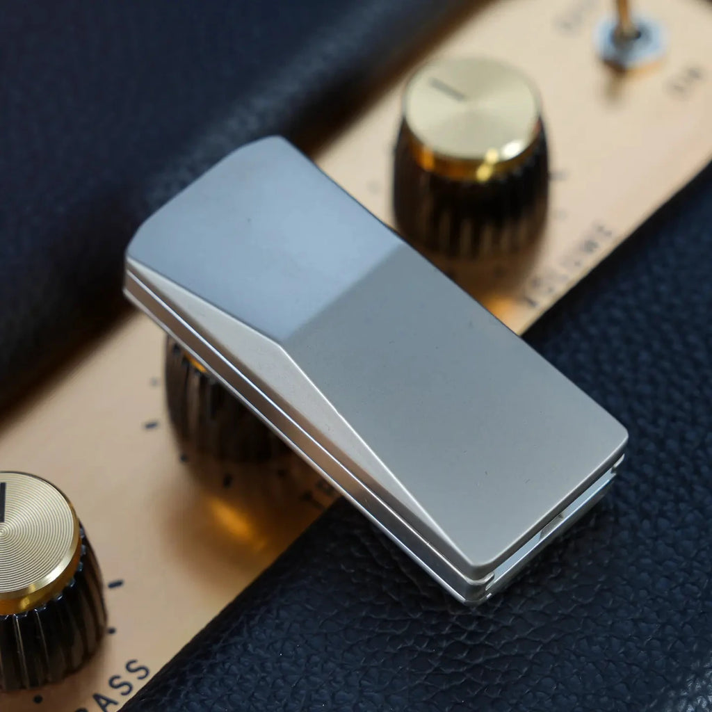 THE CYBER fidget slider in silver zinc alloy