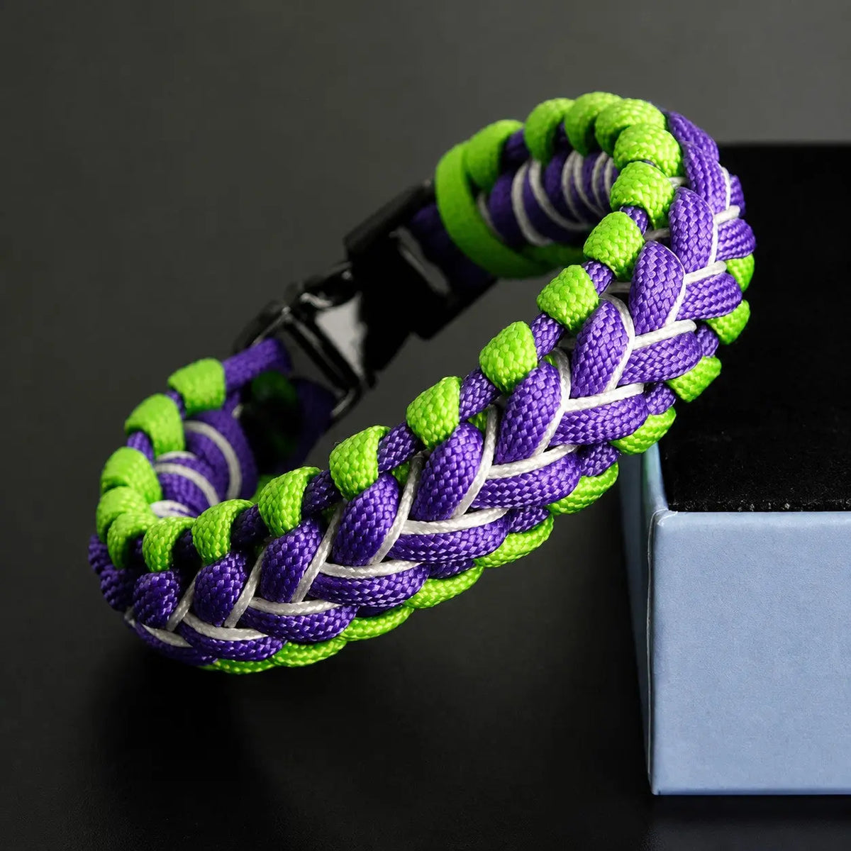 Hand-Braided Paracord Bracelet Bold