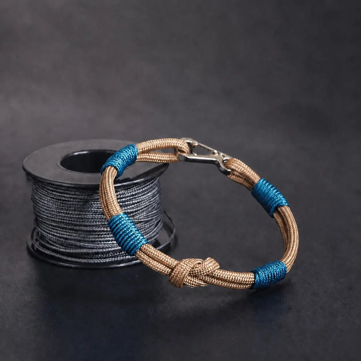 Hand-Braided Paracord Bracelet Slim